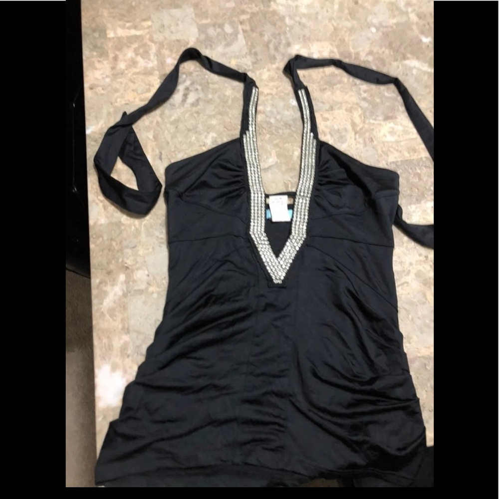 Marciano halter top with crystal
Size XS